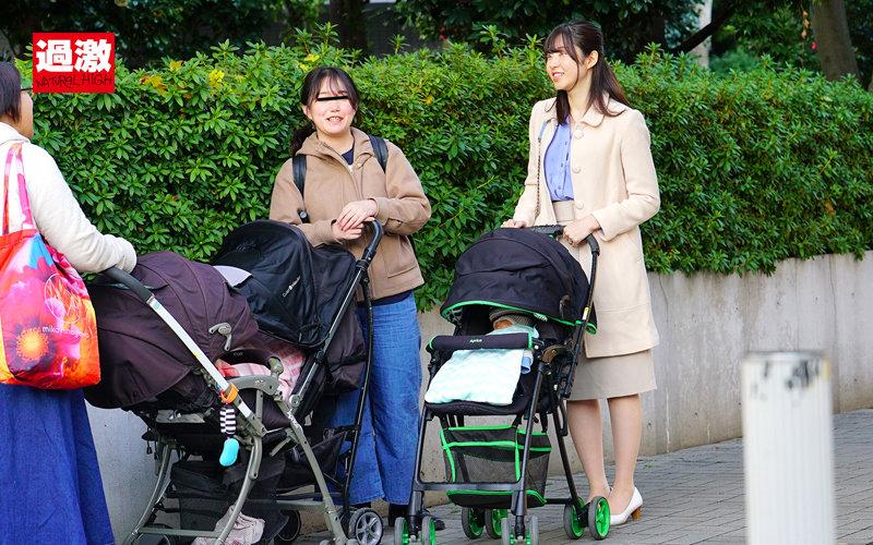 産後処女を奪われ一度イッたら長時間アクメで痙攣が止まらないイキッぱなしベビーカー妻9 画像13