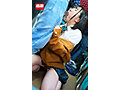 満員バスで背後から制服越しにねっとり乳揉み痴●され腰をクネらせ感じまくる巨乳女子○生19 サンプル画像15