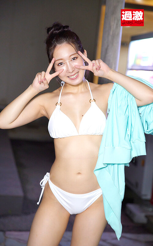 潮吹きマジックミラー号 水着ギャルが初めての潮吹きで連続イキ!オイルマッサージで勝手に指入れされて感じまくる押しに弱いギャルは中出しも断れない!?2 画像17
