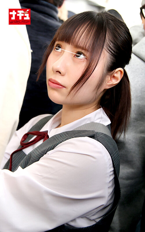 ロングスカート女学生羞恥2 初イキ潮でびしょ濡れになるまで制服を汚しまくれ! 公然オナニーSP 3枚目