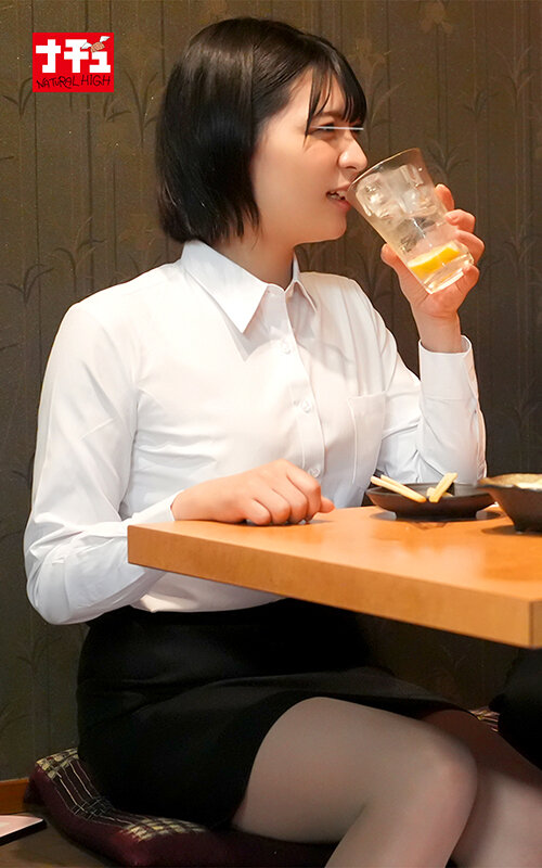 居酒屋羞恥 パンストの中で手マンされ濡れシミができるほどイキ潮を吹きまくる就活女子 画像9