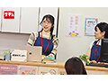 青年チ○ポを本棚越し手コキでこっそり発射させ声我慢SEXで中出しまでさせる年下好き美人司書2 - サンプル 16