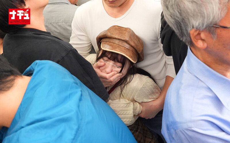 生意気女子をガン突きまくる駅弁中出し羞恥 友達の前ではイキってるチビ 5枚目