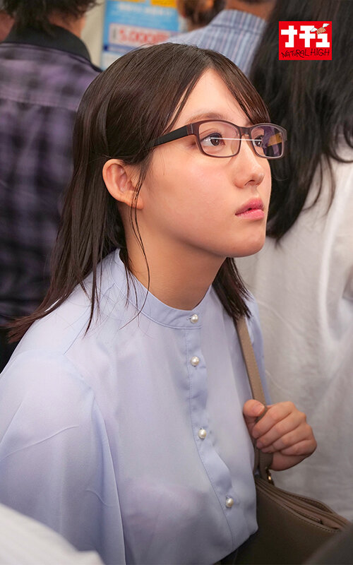 乳首開発電車8 軟乳Hカップ娘 画像2