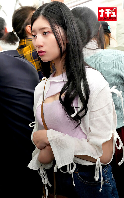 胸穴から生乳をだされる羞恥で乳首を勃たせ発情するカットアウト女子 サンプル画像 4