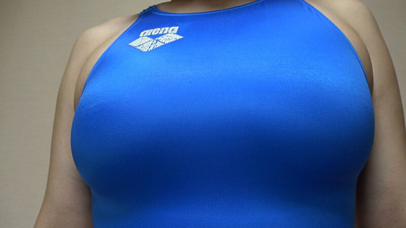 雨宮凛 濡れてテカってピッタリ密着 神競泳水着 可愛い女子の競泳水着姿をじっとりと堪能!着替え盗撮から始まり貧乳から巨乳にパイパン、ハミ毛、ジョリワキ等のフェチ接写やローションソーププレイや競泳水着ぶっかけ等を完全着衣で楽しむAV 画像2
