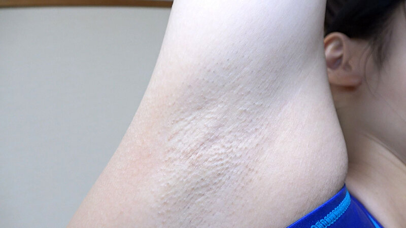 澄河美花 濡れてテカってピッタリ密着 神競泳水着 可愛い女子の競泳水着姿をじっとりと堪能！着替え撮影から始まり貧乳から巨乳にパイパン、ハミ毛、ジョリワキ等のフェチ接写やローションソーププレイや競泳水着ぶっかけ等を完全着衣で楽しむAV 画像2