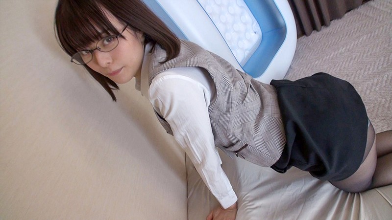 OKP-082 Studio Daddy's Private Photos  Smoking Hot Office Girl In Glasses - Runa Tsukino - She Makes