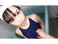 工藤ララ 濡れてテカってピッタリ密着 神スク水 可愛い女子のスクール水着姿をじっとりと堪能!着替え盗撮から始まり貧乳から巨乳にパイパン、ハミ毛、ジョリワキ等のフェチ接写やローションソーププレイやスク水ぶっかけ等を完全着衣で楽しむAV サンプル画像10