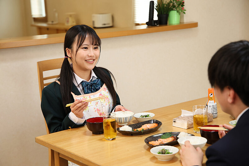 母親の代わりに弟に乳首を吸わせて育ててきました…思春期の姉と弟の歪んだ愛の日常。 3枚目