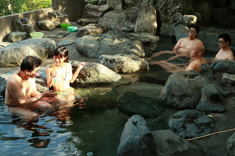 華奢で最高の抱き心地。2周り年下のセックスフレンドと山奥でヤリまくり温泉旅行 画像8