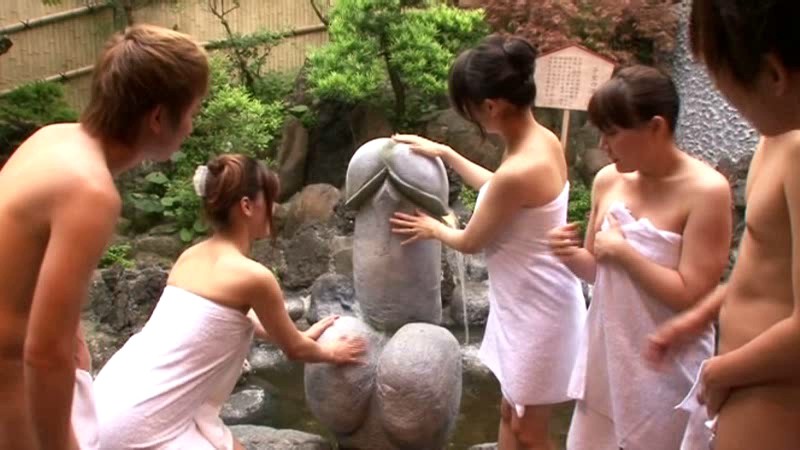 RCT-429 Studio ROCKET - The Mother And Son Goes To The Hot Springs To Pray For A Child. The Beautifu