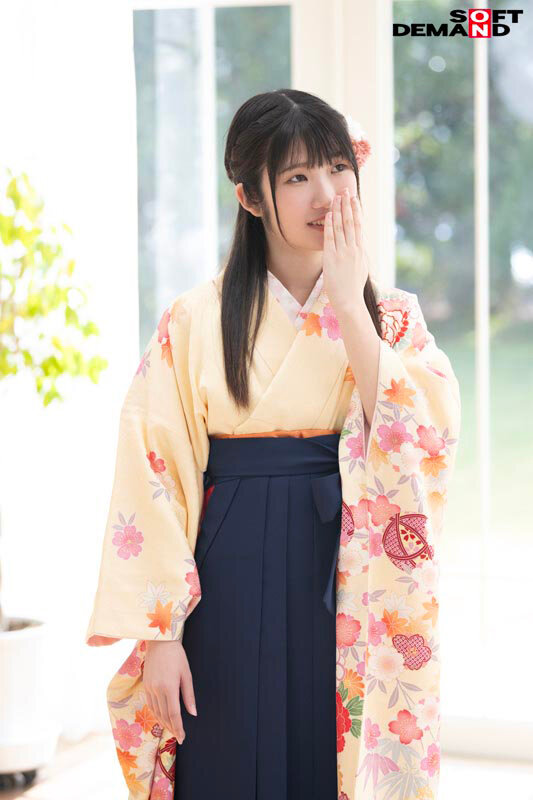 経験人数たった1人。新潟出身のお嬢様音大生 平井花音さん(22)卒業直前にAV出演。処女喪失からわずか半年でカメラの前でFカップの美乳を揺らす。「東京で火遊び始めます」 画像2