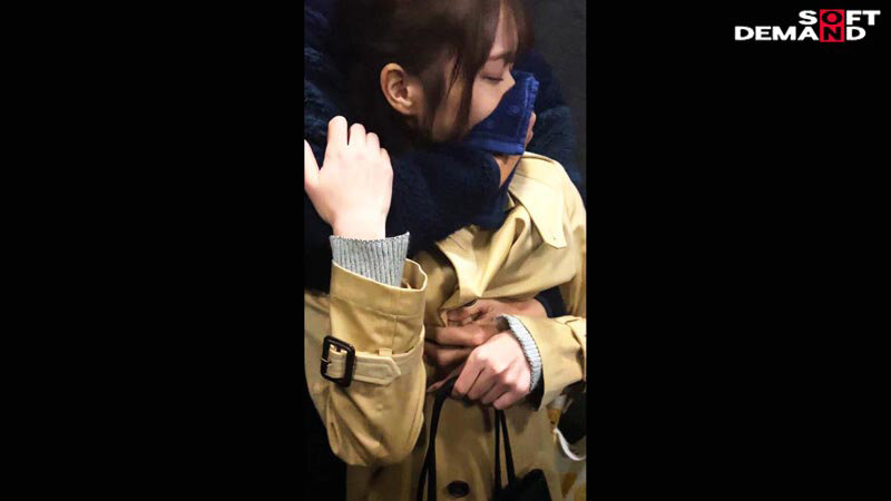 関係希求型ス〇ーカーの記録 サロン受付嬢を〇剤〇致 起き抜け即首しめイラマチオで生中出しXXX 画像16