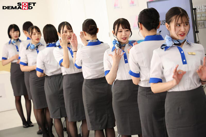 【SP特典版】「制服・下着・全裸」でおもてなし またがりオマ○コ航空 圧巻総勢11名+特別講師1名による2024年度新人CA大型研修編 6セクションの集団おま〇こキャビンレッスン 特典コーナー43分追加! 総尺190分収録 6+1セクション 画像5