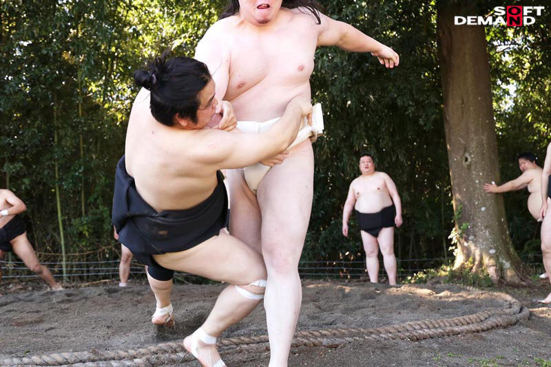 相撲部屋の紅一点、美人女将に1日密着取材。弟子9人の猛烈な性欲をサポートするどすこい性生活 大槻ひびき 画像8
