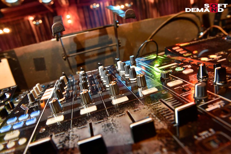 SDEN-038 第 1 部分 - 30 分钟