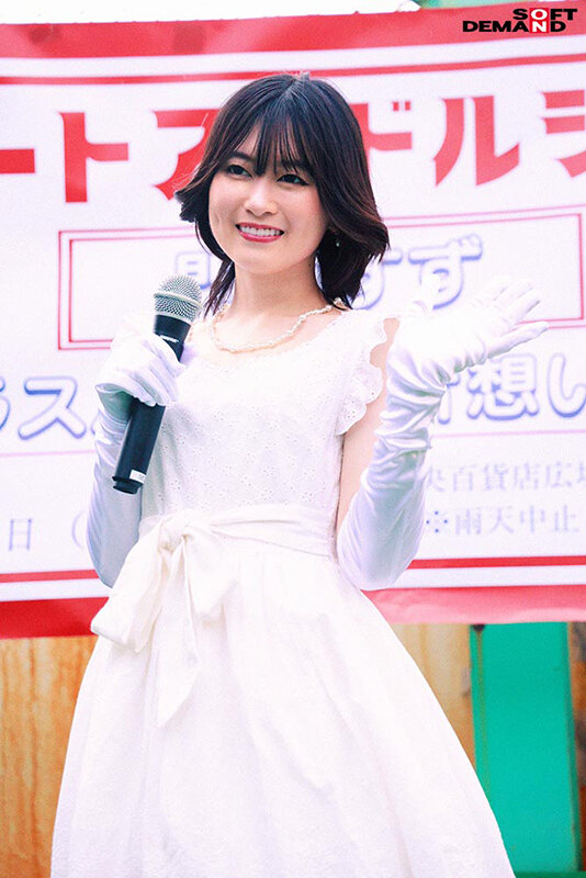 伝説の昭和アイドル おじさんボイトレ講師による喉奥拡張イラマ映像が流出。 門倉すず_2