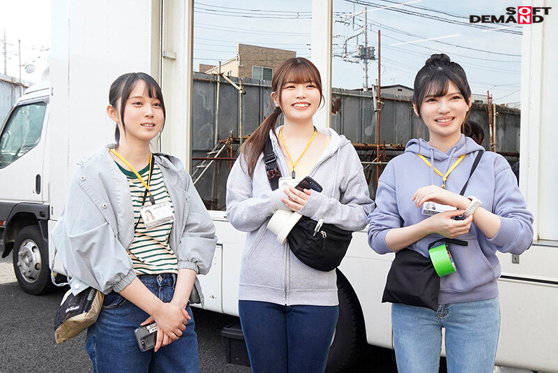 サンプル-SOD女子社員 まだ撮影現場に行ったことない制作部新卒ちゃん3人のマジックミラー号逆ナンパ研修！ 男性器サイズ調査の為、恥ずかしながらち●ぽ測定！勃起が収まらなくて困っている男性を放っておけず、 あの手この手で全員発射させちゃいました 合計8発射！