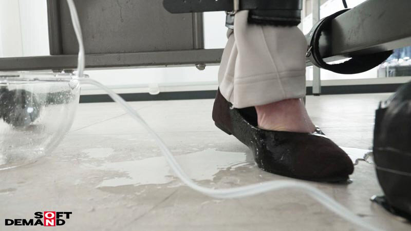 固定電マ連続お漏らし実験「膣がバグるほど刺激し続けたら?」をSOD女子社員6名が真面目に検証してみた結果オマ○コ決壊!もう限界でイキたくないはずなのにカラダが気持ち良くなろうと勝手に動いてヒクつきワギナ過剰快楽懇願 SOD性科学ラボREPORT19 画像4