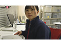 SOD女子社員 AV出演業務 制作部 中途1年目 岡島明来（24） 初客観単体SEX 平日昼間社内連れ回し声ガマンSEX おもちゃオナニー イカされまくり初4P 公開全裸挨拶 画像2