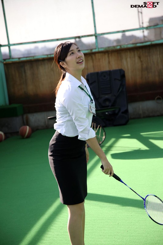 腕まくりがトレードマークで笑顔No.1のSOD女子社員 総務部入社1年目 奥原莉乃 実は超絶AV男優に興味津々な彼女の撮れたて映像を勝手に発売！！ 奥原莉乃 画像3