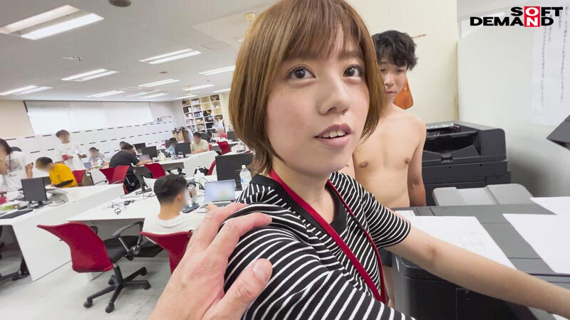 マ○コまる出し!半裸AD羞恥業務 SOD女子社員 制作部 新田好実 画像15