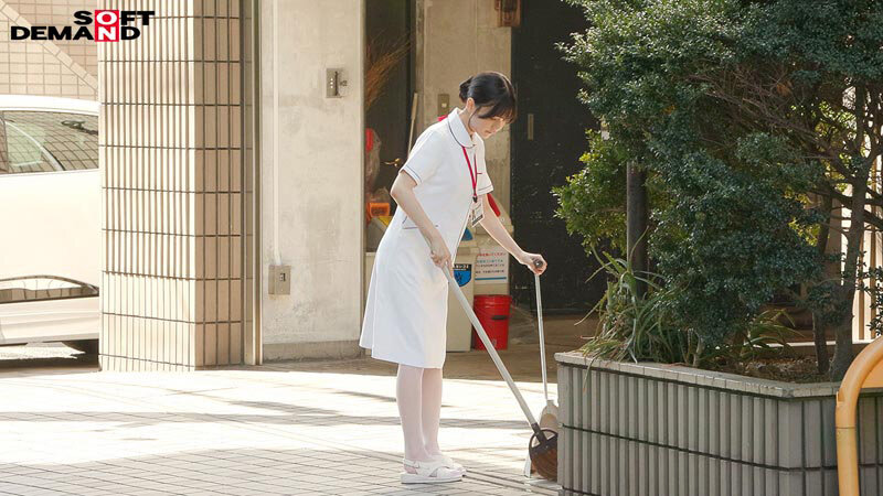 【業務命令】ご奉仕を学べ!5コスプレ接待(ヌキあり)学生 バニーガール ナース 陸上部 サキュバス 宣伝部 松永あかり 画像4