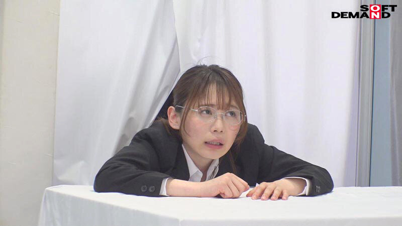 SOD女子社員人事部2年目与田ひかげが悶絶ガマン業務に挑戦！未来の後輩が見守る中で責められ会社説明会！ 画像5
