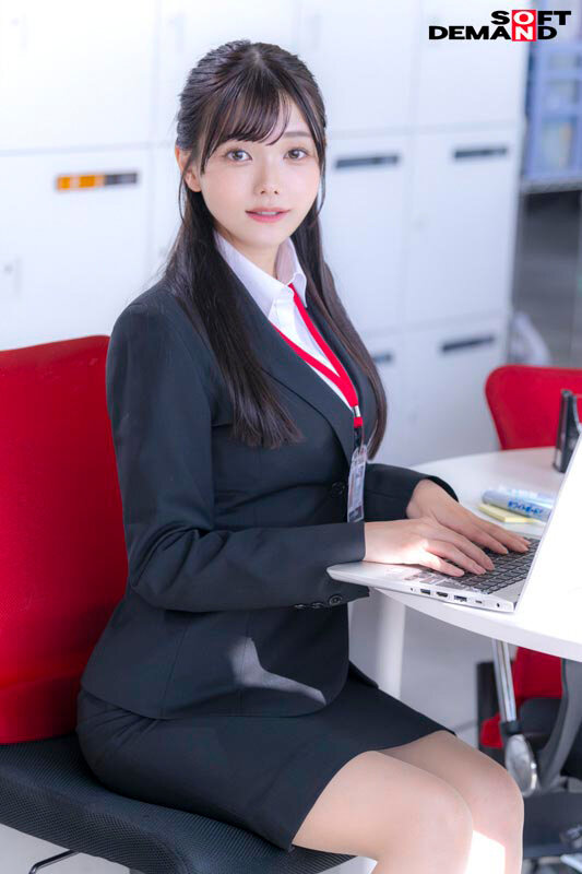 【特典版】宣伝部 松永あかり 初AV出演(ブルーレイディスク) 画像2