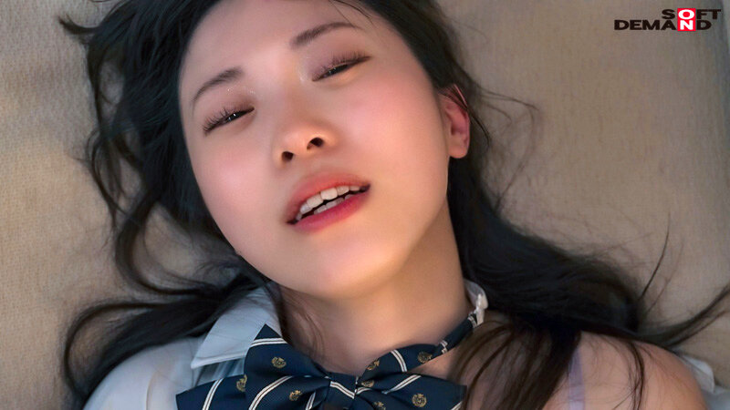 今年も開業医の父に健康診断される季節がやってきました。 桃色かぞくVOL.37 佐々木ひな 画像20