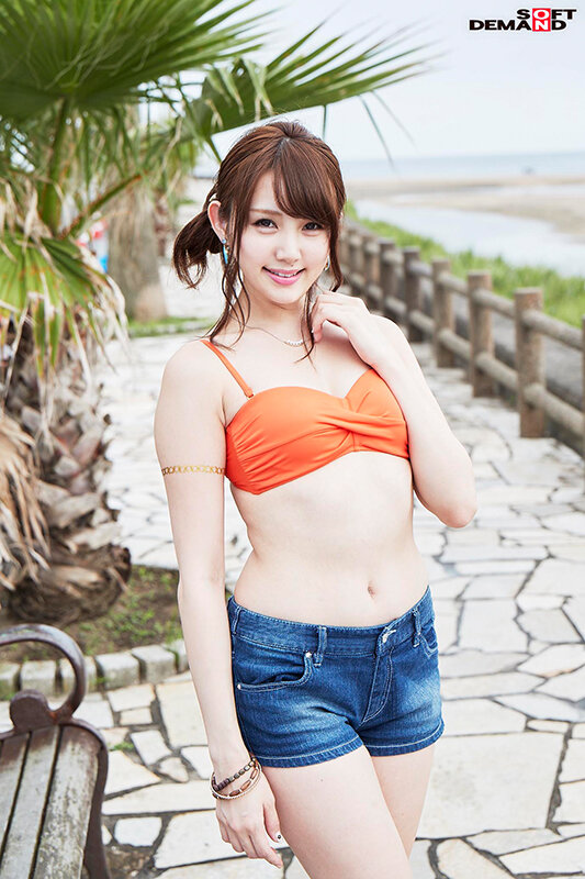 【マジックミラー号25周年記念作品】 海水浴場で見つけた夏休み中の友達同士の男女が「素股マッサージ」体験 初めて触れ合うチ○ポとマ○コは火が付いて、そのまま生挿入中出し!6名+8名の総集編付き2枚組8時間 画像15