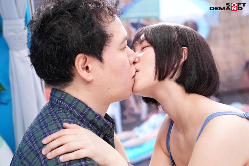 真夏の海水浴場で見つけたショートカットの似合う水着美少女が 童貞くんを赤面筆おろし のはずが...実は絶倫AV男優で失禁・痙攣お構いなし何度イっても止まらない激ピストンで無許可中出し! 画像2