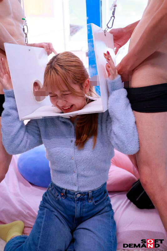 ’FREEZE’し続けられたら賞金ゲット！ どんな妨害をされても絶対に動いちゃダメ！ ウブな女子大生限定！ ノーリアクションで快感ガマン耐久チャレンジ！！ 画像17