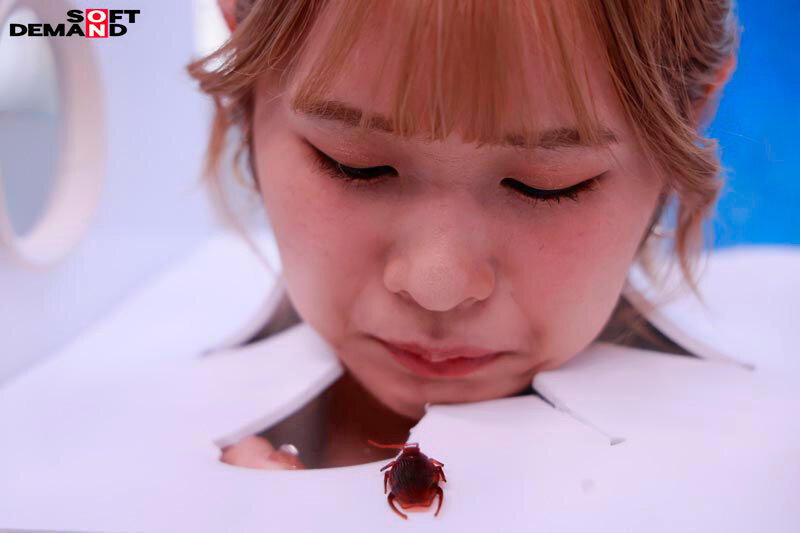’FREEZE’し続けられたら賞金ゲット！ どんな妨害をされても絶対に動いちゃダメ！ ウブな女子大生限定！ ノーリアクションで快感ガマン耐久チャレンジ！！ 画像18