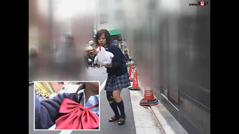 【AIリマスター】ラジコン式バイブ付きパンツを履いて原宿表参道に初めてのアクメおつかいにイクッ！！ 画像11