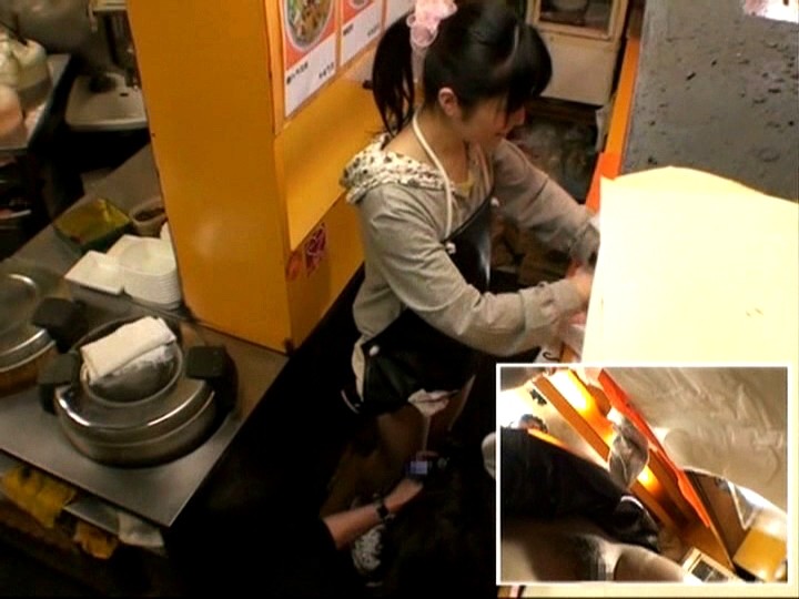 撮影現場はバイト先。 老若男女が集まる街の、お弁当屋さん編 画像12