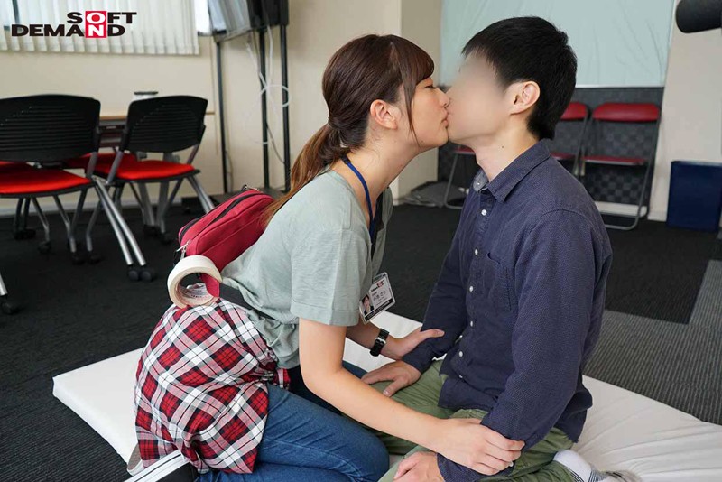 SDMU-912 第 1 部分 - 30 分钟