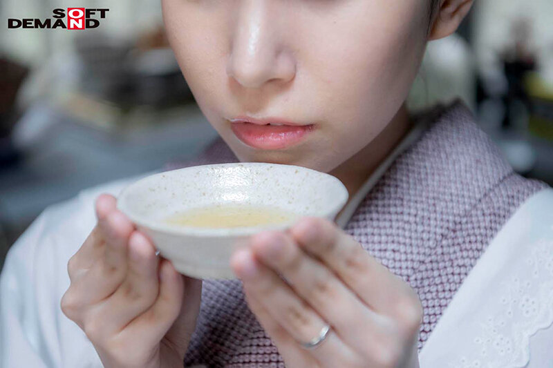 サンプル-旦那の夕食と従業員のまかないとオナニーのおかずを考えて1日が終わってしまう、新婚さん 椿こはる 26歳 AV DEBUT