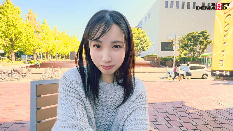 【アダルト動画】こどもたちの自慢になるような笑顔を絶やさないママでいたい 藤原真帆 30歳 第4章 妊娠しちゃったら大変…でも生の気持ち良さは身に染みています 子育てをほったらかして他人に生中出しを許す快楽主義の美人妻 イメージ3