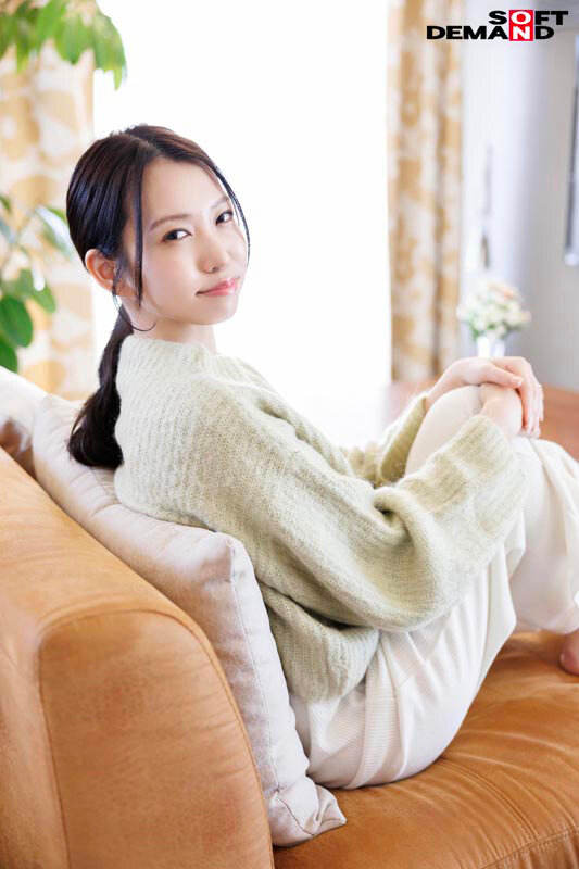 根っからの明るさで職場の絵画スクールはいつも笑顔で溢れてる 今村由美 34歳 第4章 普段は夫とくつろぐリビングが絶頂お漏らし潮まみれ!真っ昼間から禁断の自宅撮影 画像2