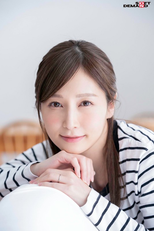 佐々木あき 39歳 引退作 最後のAV女優としての姿「私/普通の主婦に戻ります…」女優から主婦の顔/ママの顔に戻る最後の最後/1秒前までSEXに没頭 もう一度/駆け抜けた性春 完全撮り下ろしラストSEX&これまでの軌跡を振り返る作品集も収録 8時間2枚組 画像1