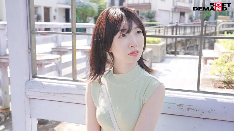 旦那のこどもはほしいけど 女としても求められたい 私はダメな奥さんですか？ 東京都国分寺市在住 こぼれ落ちそうなFカップ美乳を持て余す妊活妻 朝日奈肖 30歳 AV DEBUT【@ayakayaka4】でSNS活動中 画像10