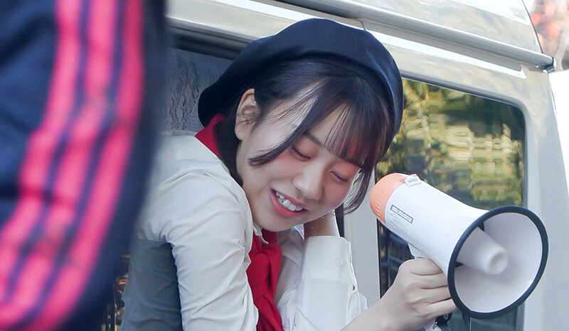人気 AV 女優が挑戦!イカサレ屋台の中で 潮吹きながらホットドッグ売ってください!赤名いと 7枚目