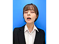 ここで撮影した写真を貼れば絶対合格するというピストンバイブ証明写真ボックス2リクルートスーツの女子大生がどんなに突かれても笑顔をキープ来訪者T.Lさん 画像1