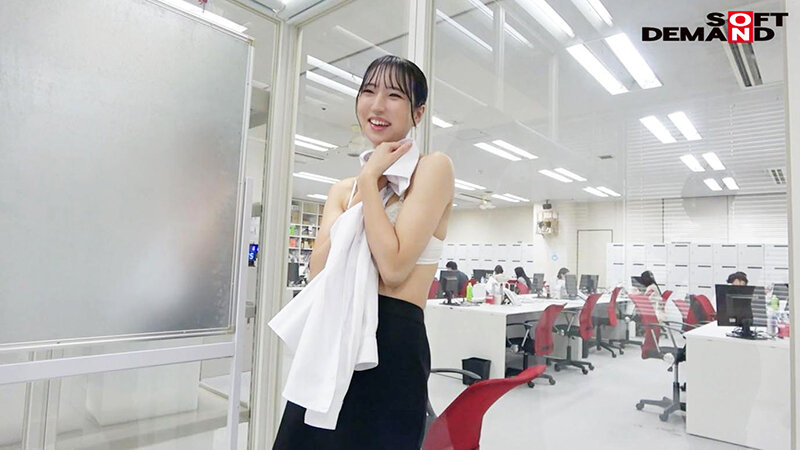 サンプル-社内で業務中の女子新入社員に突撃・野球拳！総務部渡部花