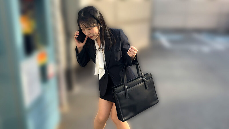 シコタホールディングス 株式会社ニョータ 同行営業の女子社員がおしっこ我慢限界！俺の目の前で放尿させちゃいました サンプル画像 2