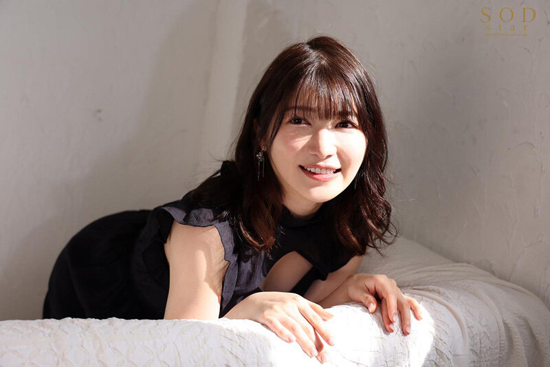 STARS-925 第 9 部分 - 102 分钟