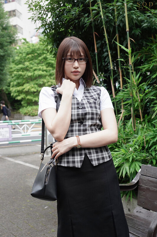 経理のまひろちゃんは、SNSで絶倫チ○ポたちを集める性獣ビッチだった。 唯井まひろ 画像14