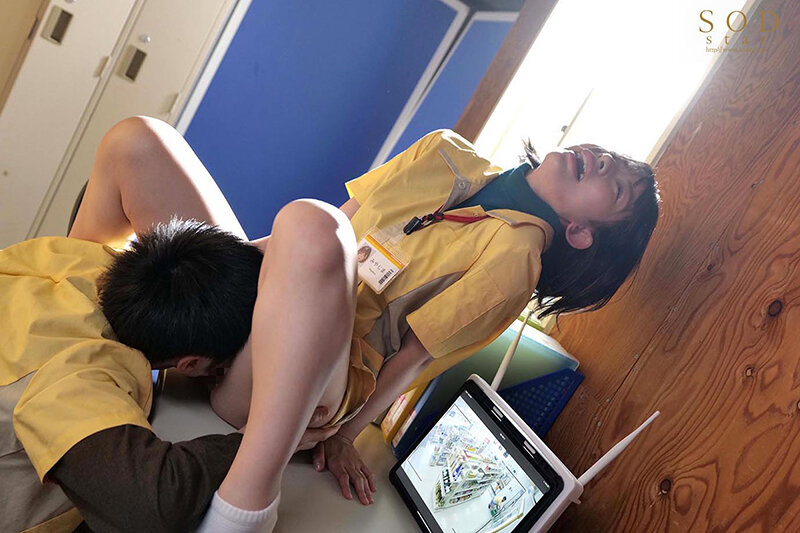 体の相性が最高なコンビニパート主婦Mさんとは休憩2時間のショートタイム密会でも最低3回は射精(だ)せる 宮島めい 画像4